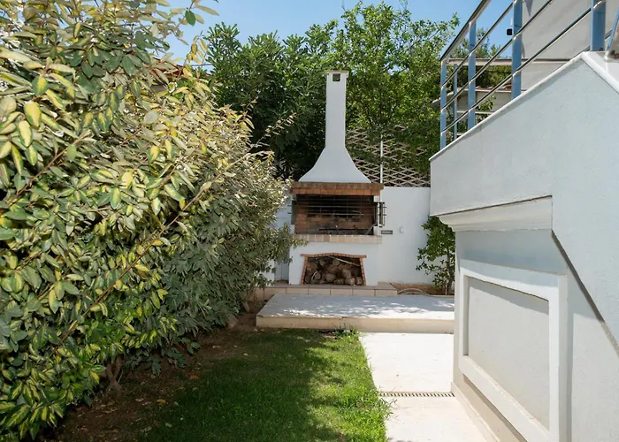 Apollonian Villa